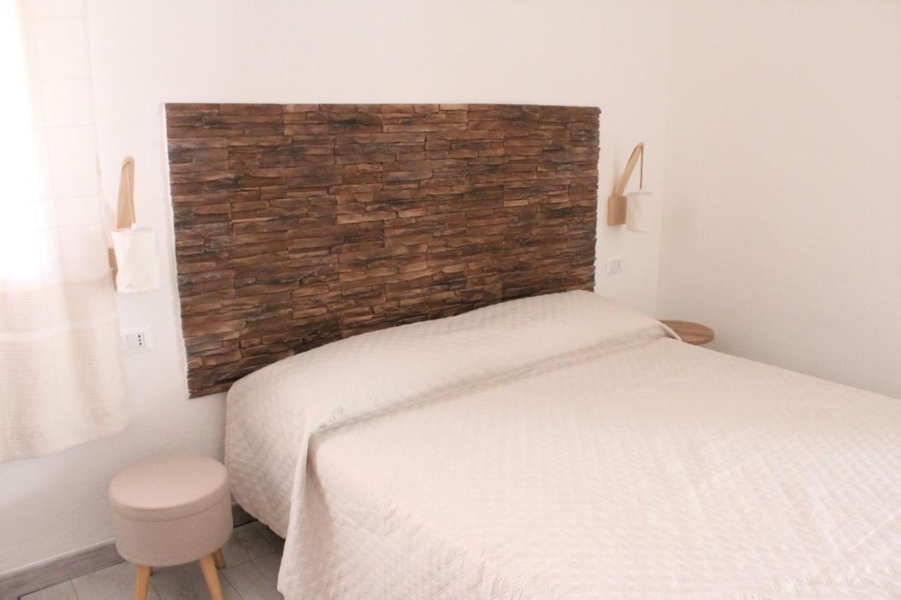 Giobo Rooms Siniscola Exteriör bild